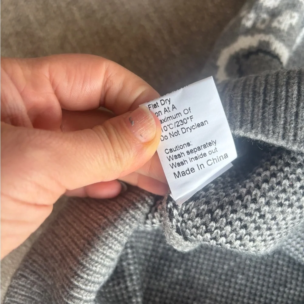 NWOT Gray Bandana Zip-Up Sweater Size Medium - Picture 10 of 10